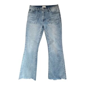 KanCan Light Blue Straight Leg Womens Jeans 11/29 W/Raw Ends And Patch pockets